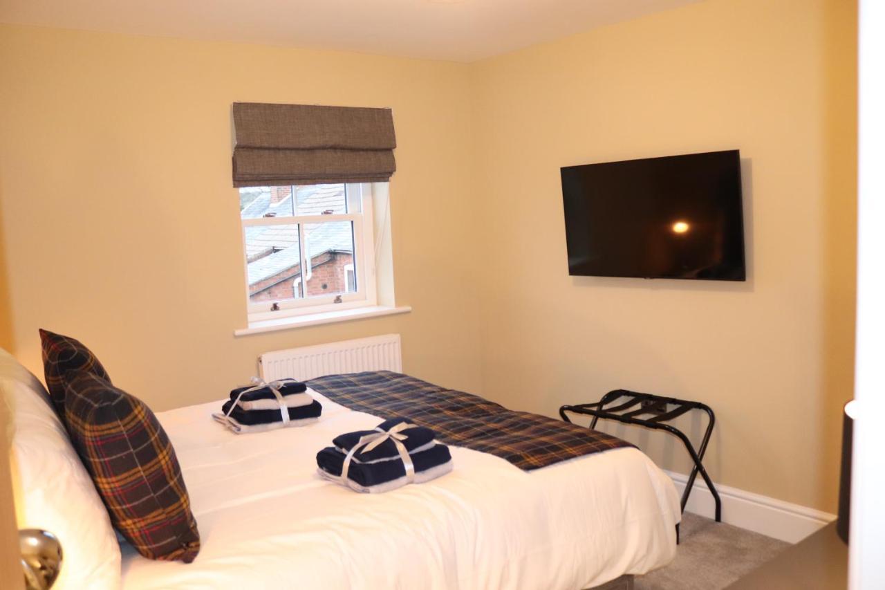 Canal View Cottage With Log Fire & Parking Blisworth Exteriör bild