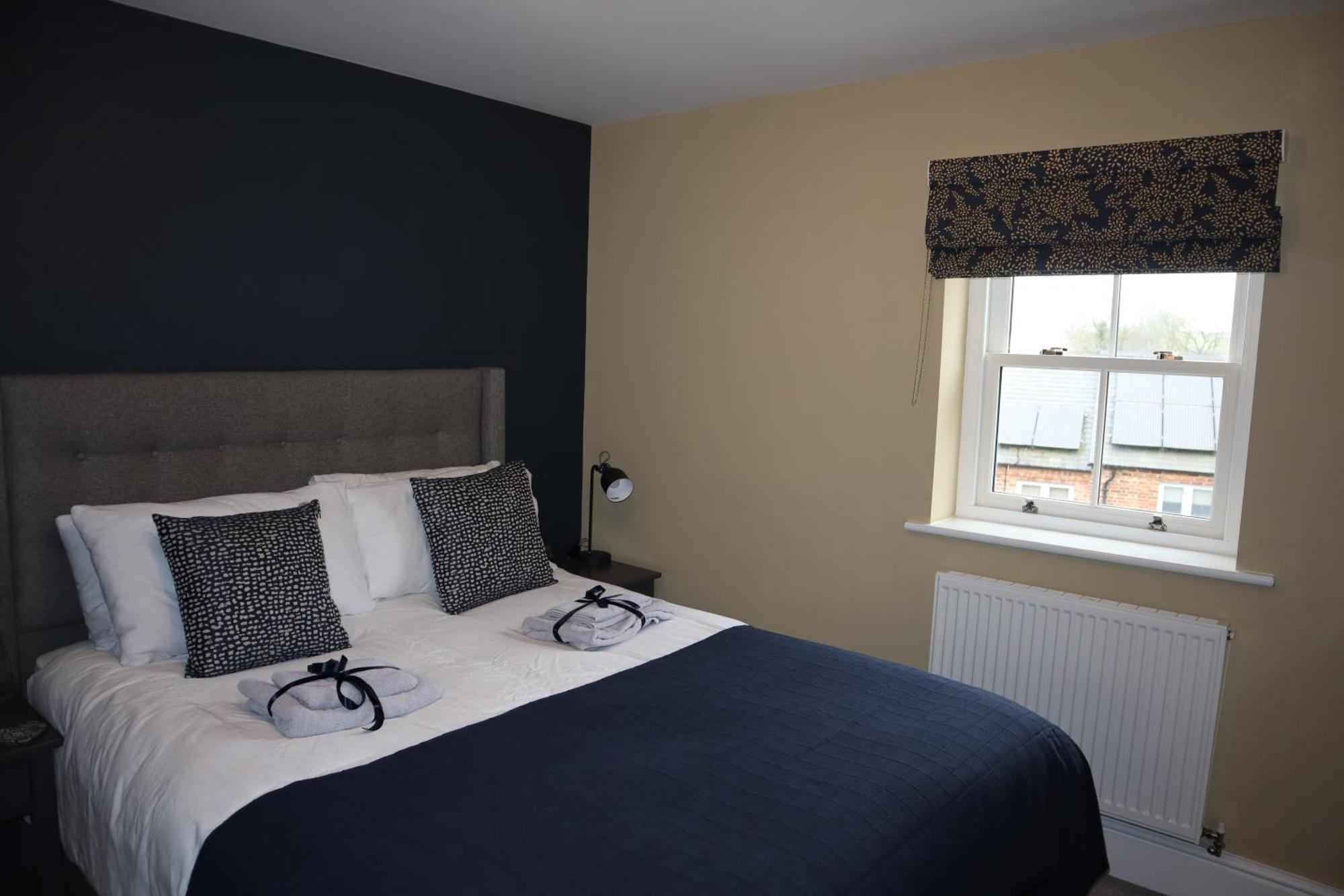 Canal View Cottage With Log Fire & Parking Blisworth Exteriör bild